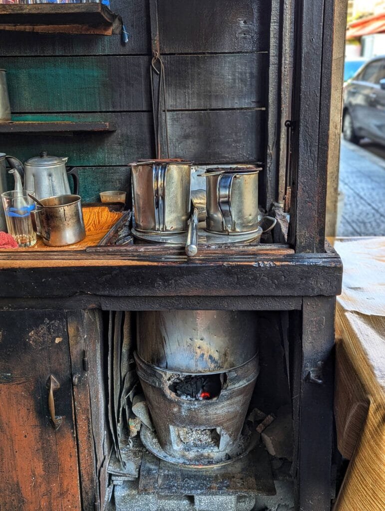 Coal stove used for brewing oliang coffee